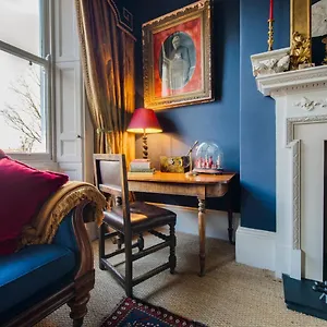 montpellier-house-cheltenham.cardiffhotelswales.com/