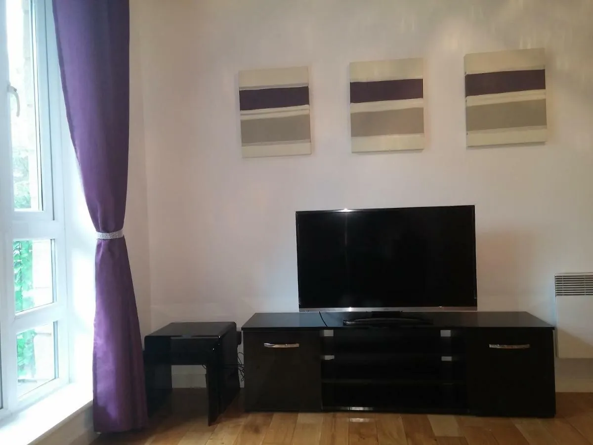 Edinburgh Holiday Apartment - Central Location 0*,  United Kingdom